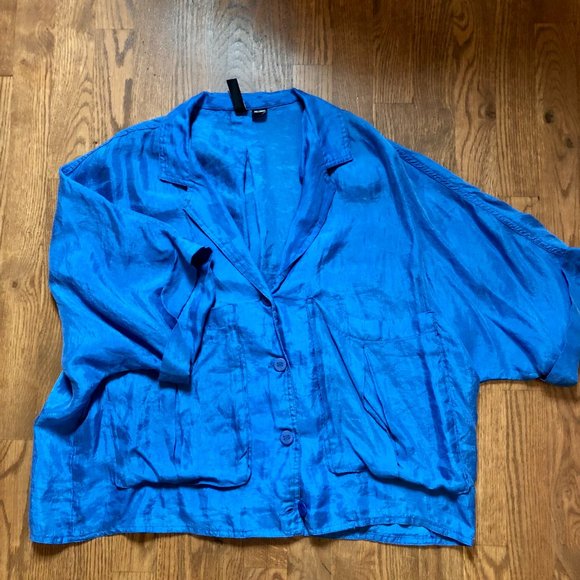 Boxy Button Down Blouse - Picture 3 of 3